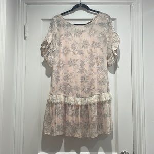 Women’s dress size S